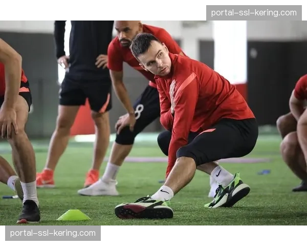 “足球进校园”项目深化,多家中超俱乐部定点帮扶地方小学 “足球进校园”项目深化,多家中超俱乐部定点帮扶地方小学