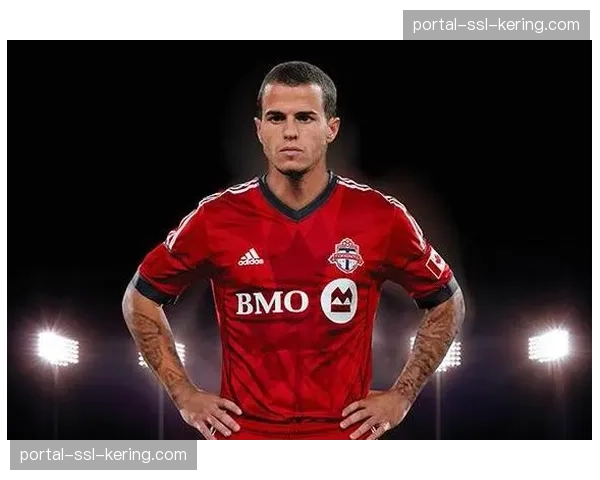 曼联有意皇马中场楚阿梅尼，球员对皇马规划心存疑虑